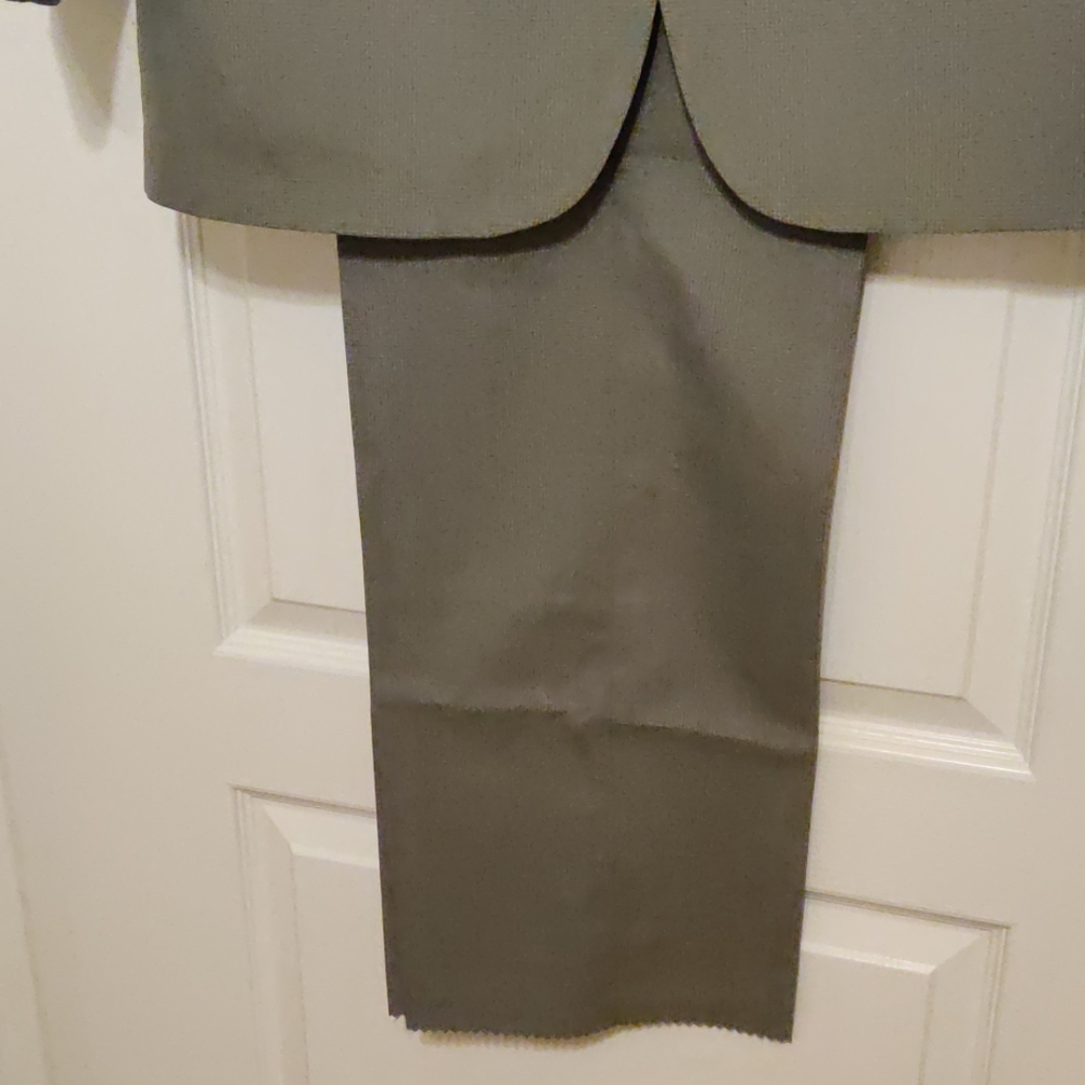 Custom Tailored Suit. - Picture 3 of 7